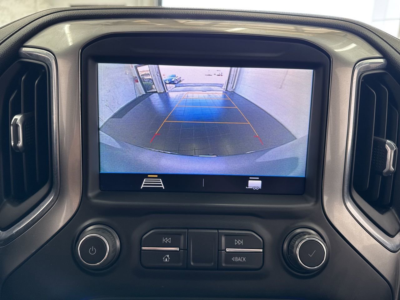 Used 2019 Chevrolet Silverado 1500 LT w/ All-Star Edition image 25