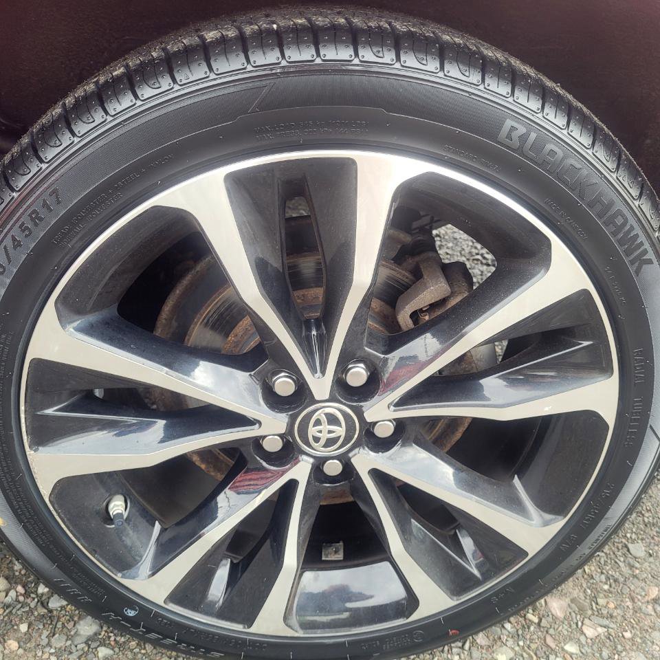 Used 2019 Toyota Corolla XSE image 41