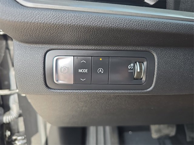 Used 2024 Chevrolet Traverse LT image 22