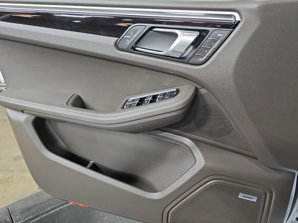 Certified 2024 Porsche Macan S image 22