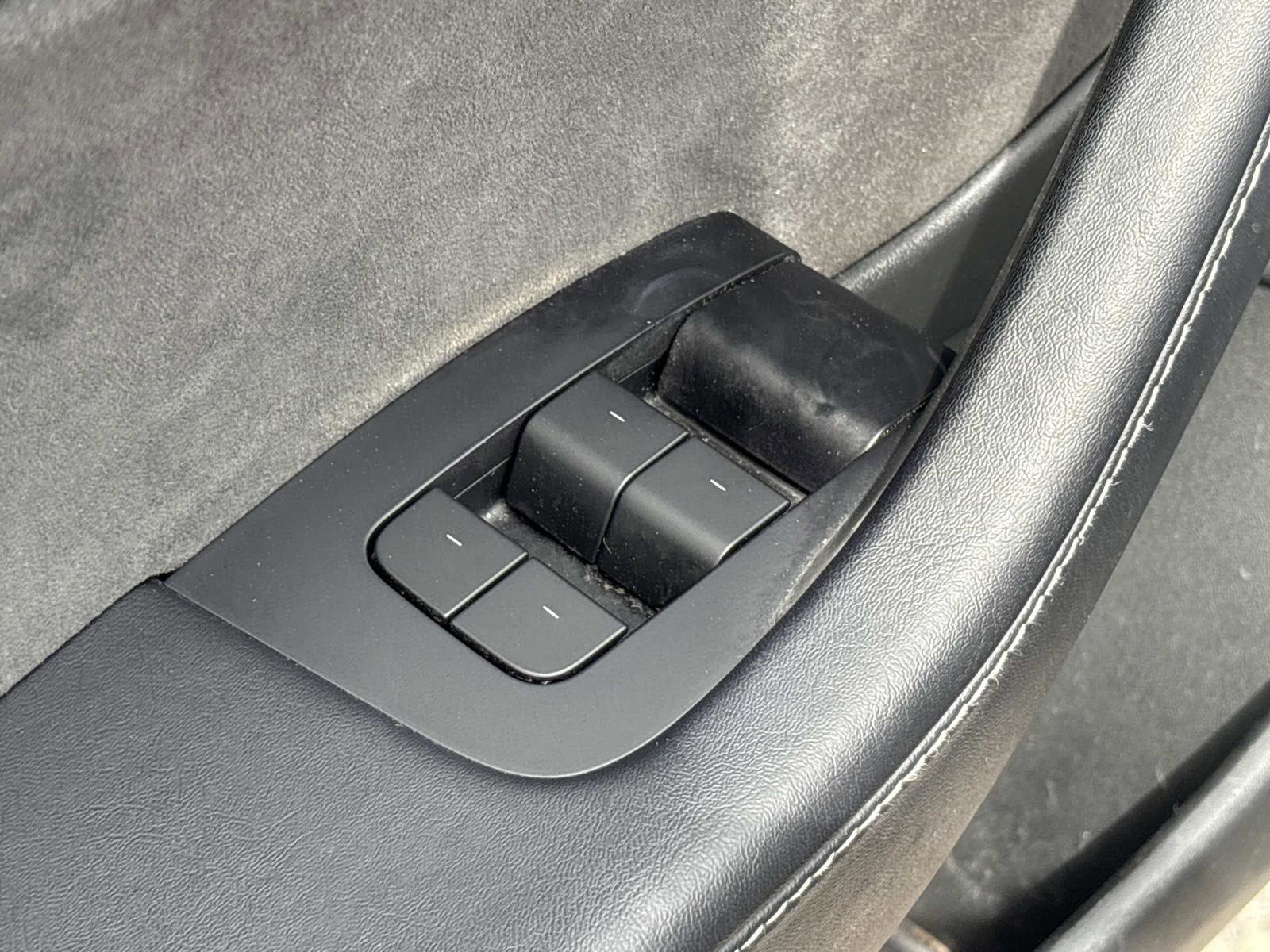 Used 2022 Tesla Model 3 Performance image 13