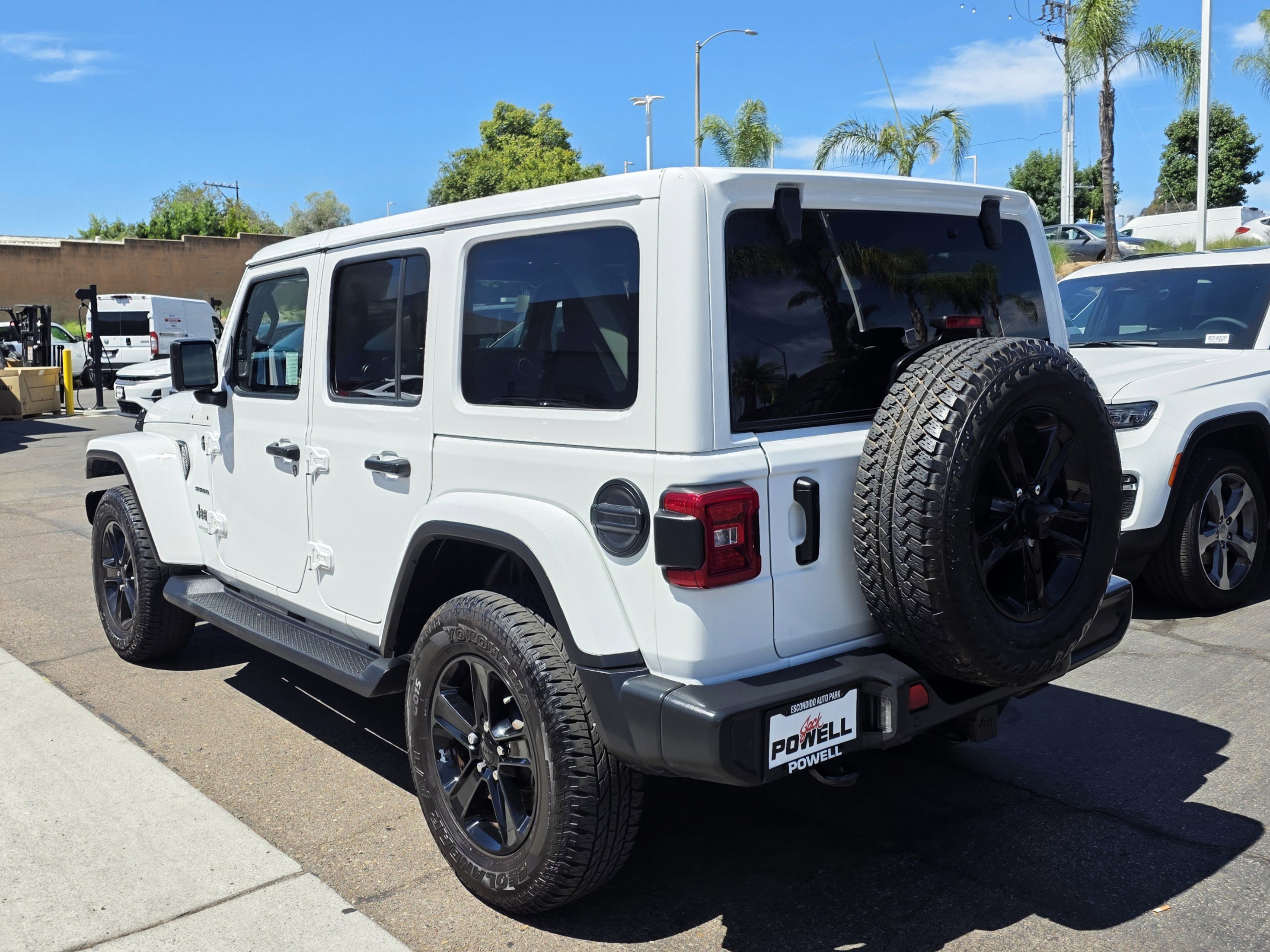 Certified 2021 Jeep Wrangler Unlimited Sahara AWD/4WD image 3