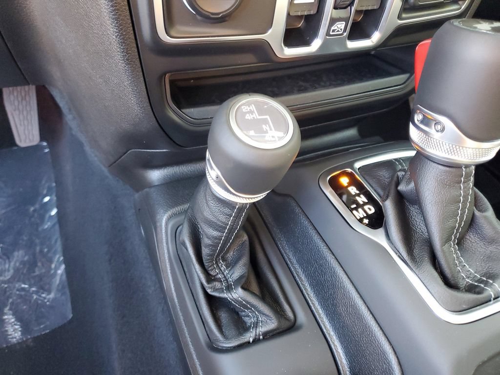 New 2025 Jeep Wrangler Unlimited Sahara AWD/4WD image 29