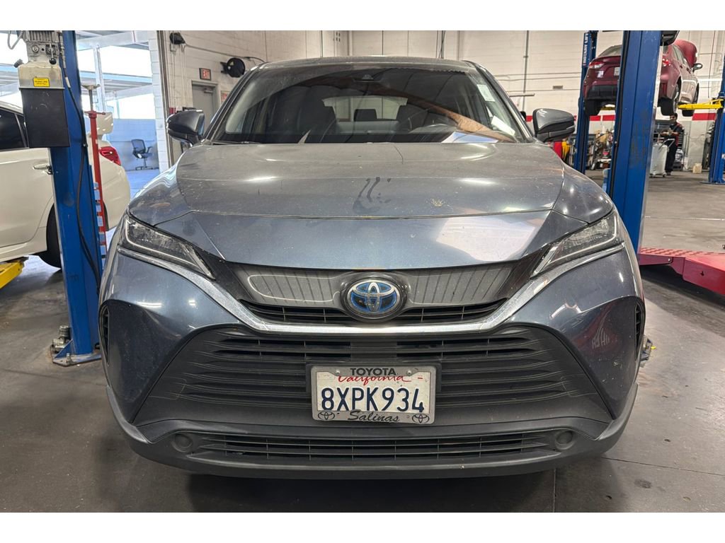 Used 2021 Toyota Venza LE AWD/4WD image 3