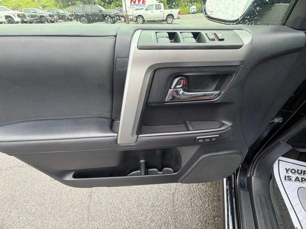 Used 2024 Toyota 4Runner Limited AWD/4WD image 24