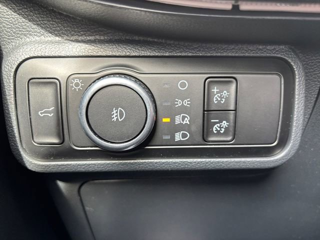 Certified 2025 Ford Explorer Platinum w/ LUX Leather Package image 17