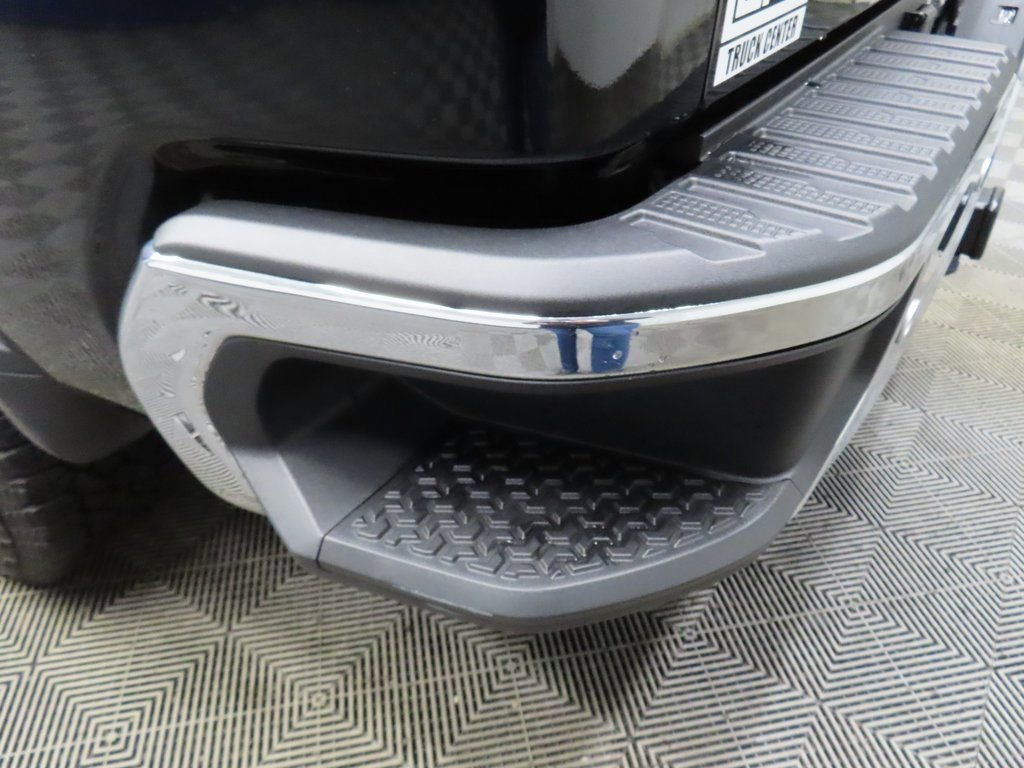 Used 2025 Chevrolet Silverado 2500 LT image 44