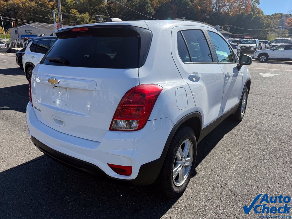 Used 2020 Chevrolet Trax LS w/ Tint and Cruise Package AWD/4WD image 3