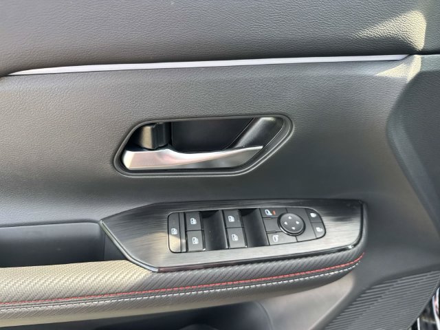 New 2027 Nissan Kicks SR FWD image 22
