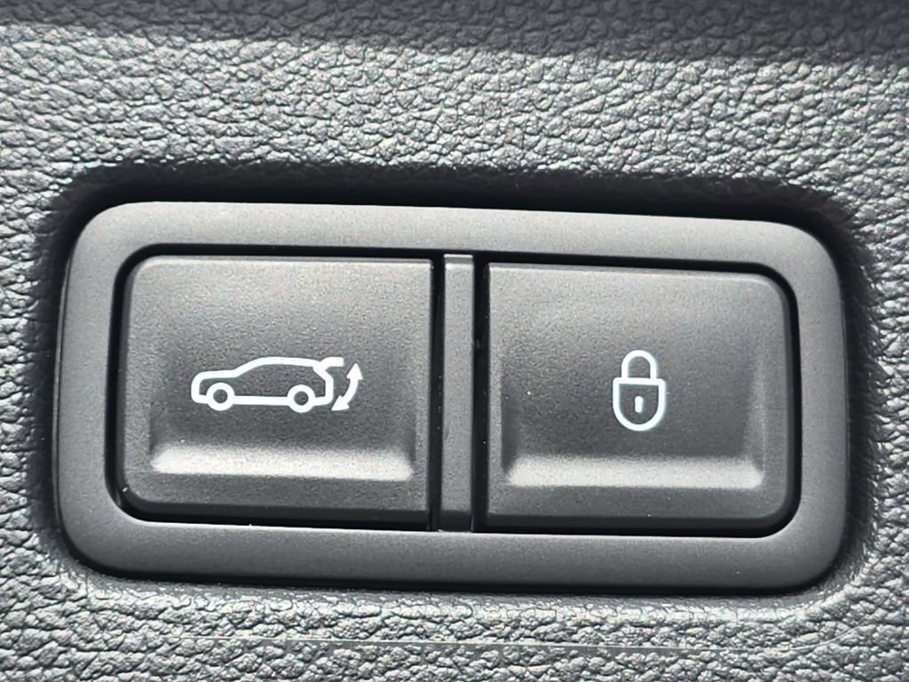 Used 2025 Genesis GV80 2.5T image 13