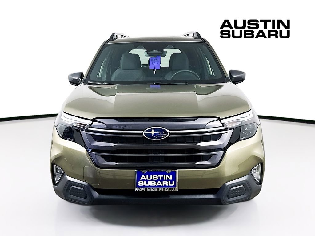 Used 2026 Subaru Forester Premium AWD/4WD image 3