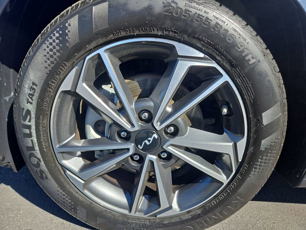 Used 2022 Kia Forte LXS image 41