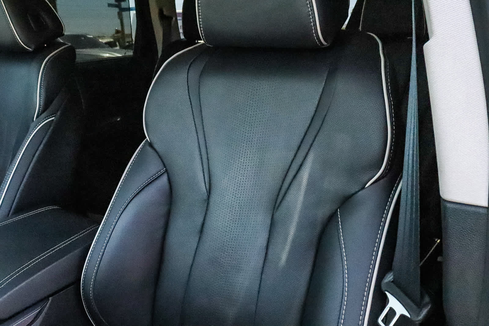 Used 2023 Acura MDX SH-AWD w/ Advance Package image 38