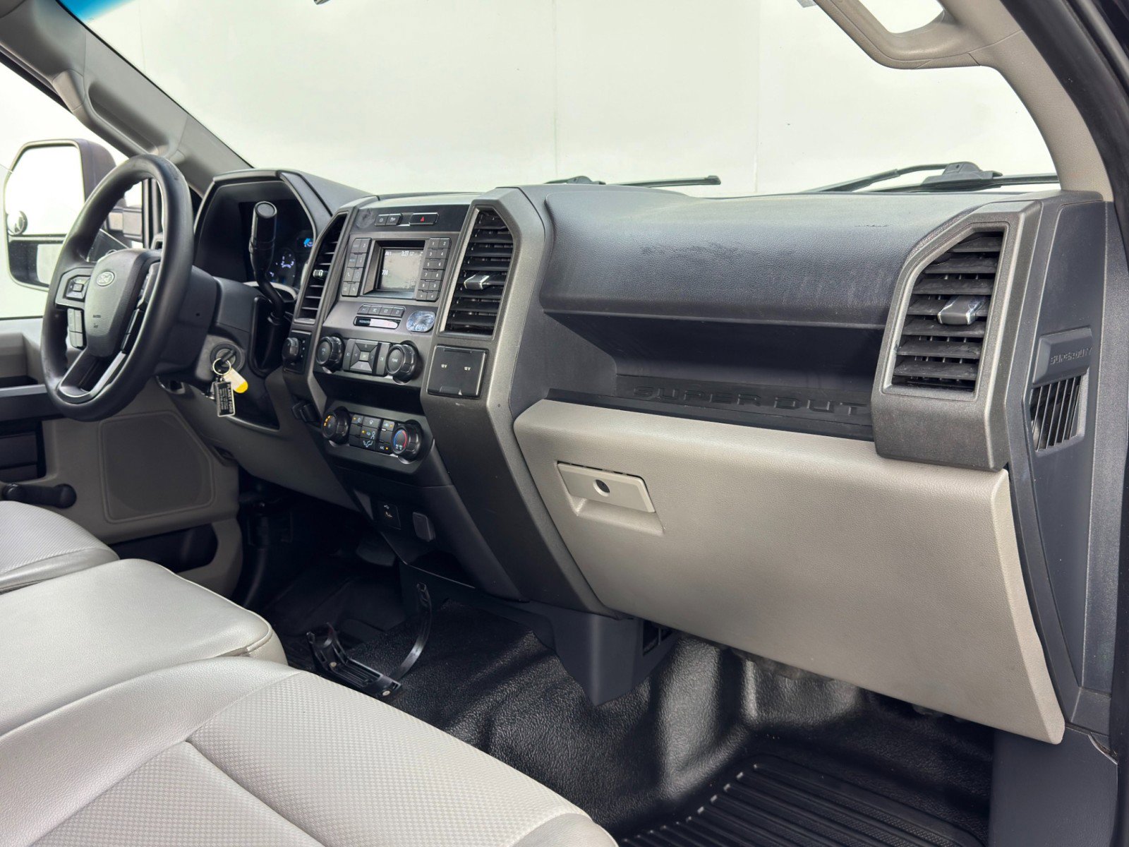 Used 2022 Ford F250 XL w/ STX Appearance Package image 13