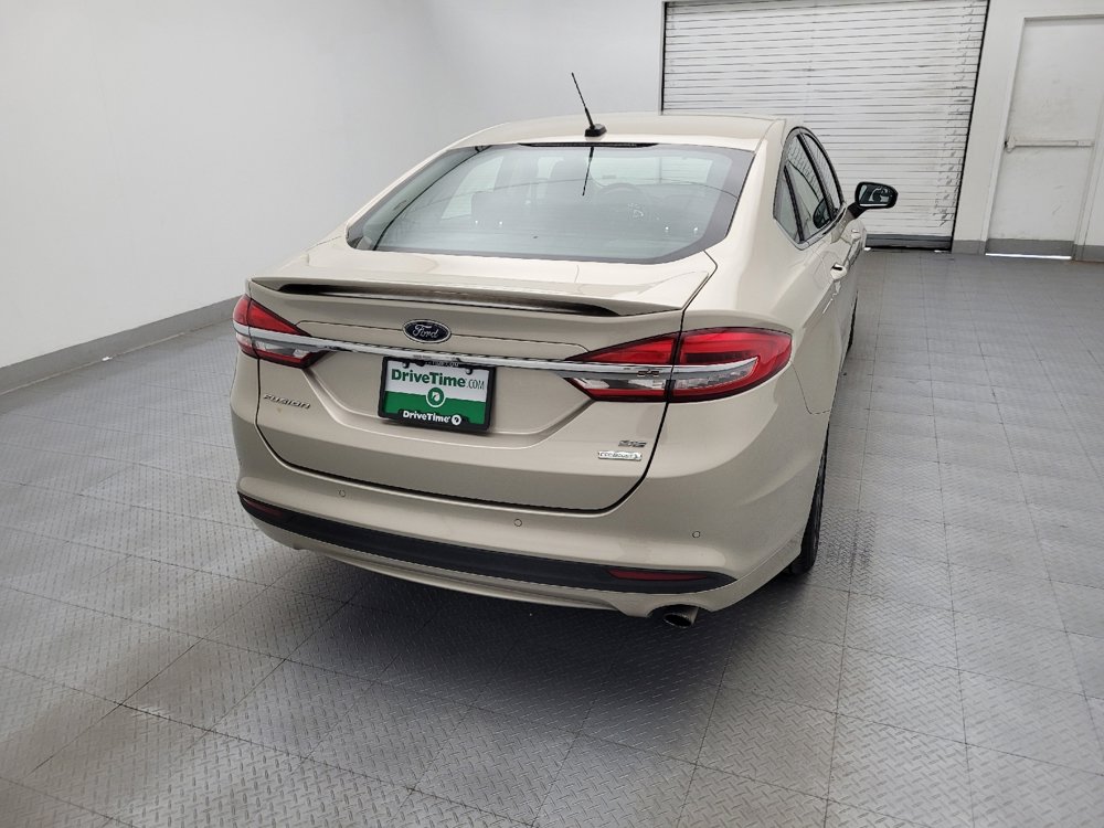 Used 2018 Ford Fusion SE w/ Equipment Group 201A FWD image 7