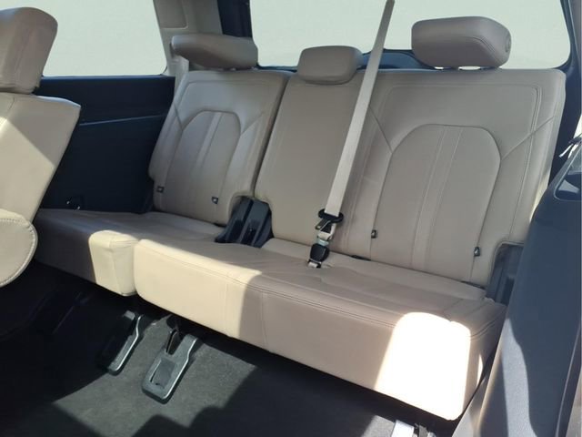 Used 2023 Ford Expedition Limited image 23