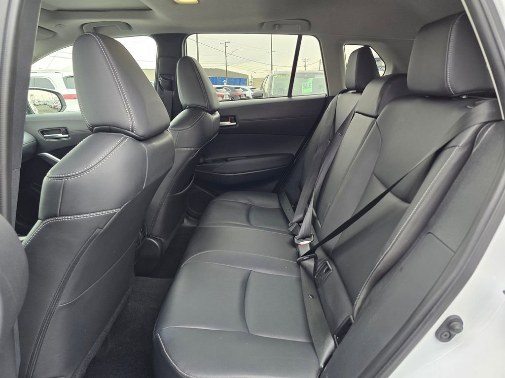 Used 2024 Toyota Corolla Cross XLE w/ Convenience Package image 18