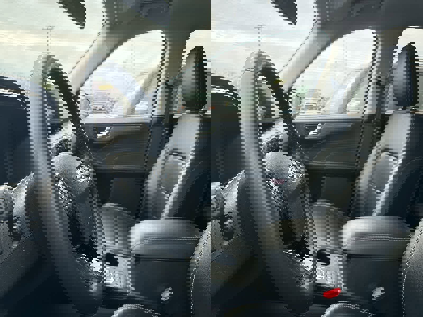 Used 2021 Ford Escape Titanium FWD image 32