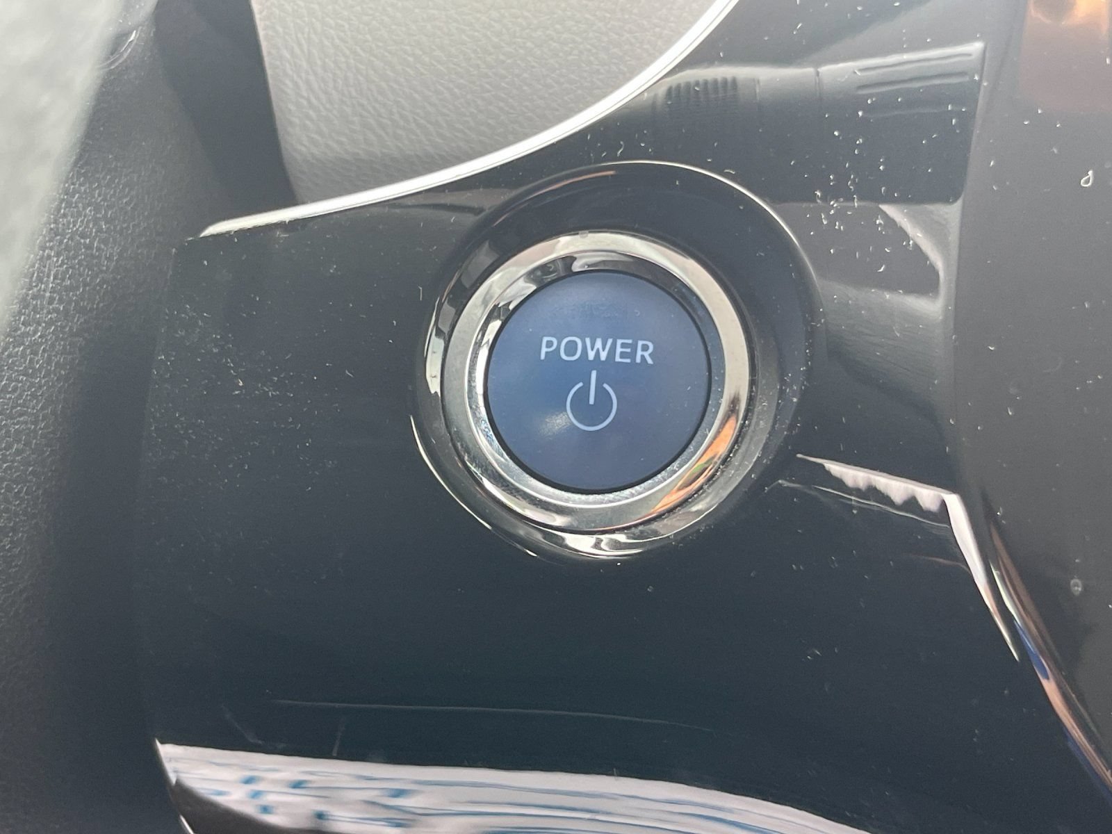 Used 2021 Toyota Prius LE FWD image 24