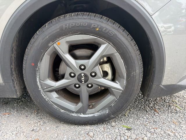 Used 2025 Kia K4 LXS image 8