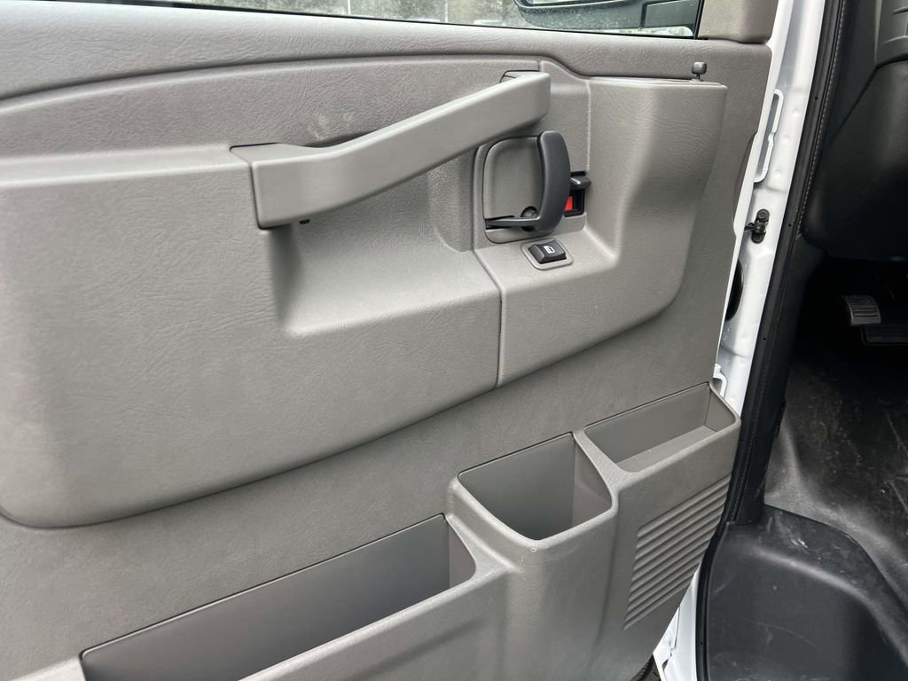 New 2025 Chevrolet Express 2500 Work Van w/ Driver Convenience Package image 14