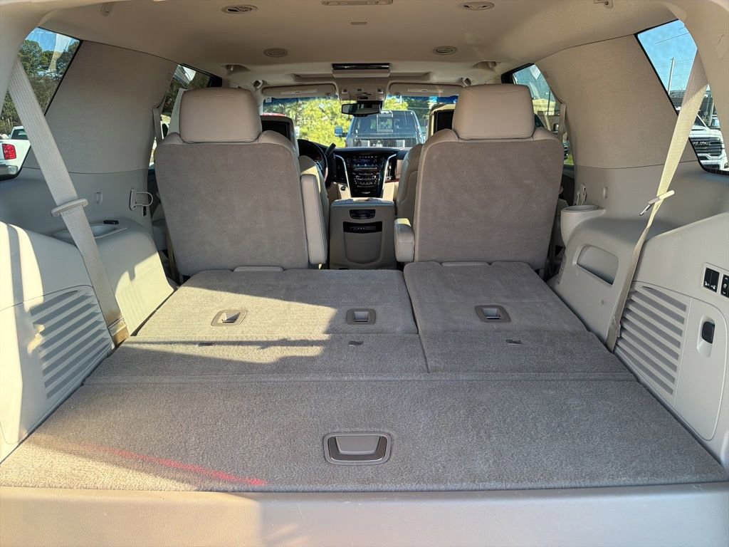 Used 2016 Cadillac Escalade Luxury image 9