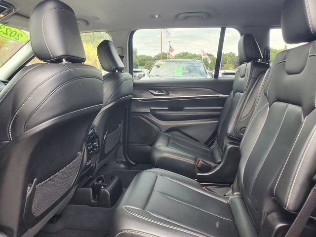 Used 2023 Jeep Grand Cherokee L Limited AWD/4WD image 27