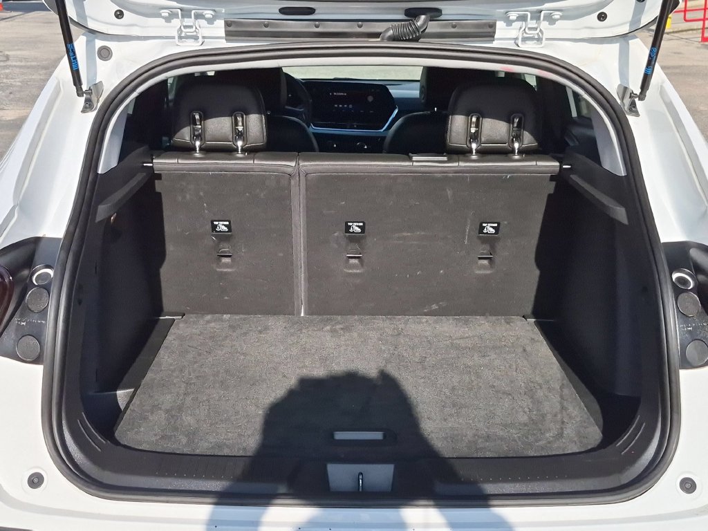Used 2026 Chevrolet Trax LT FWD image 29
