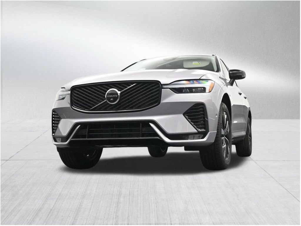 New 2026 Volvo XC60 B5 Plus AWD/4WD image 28