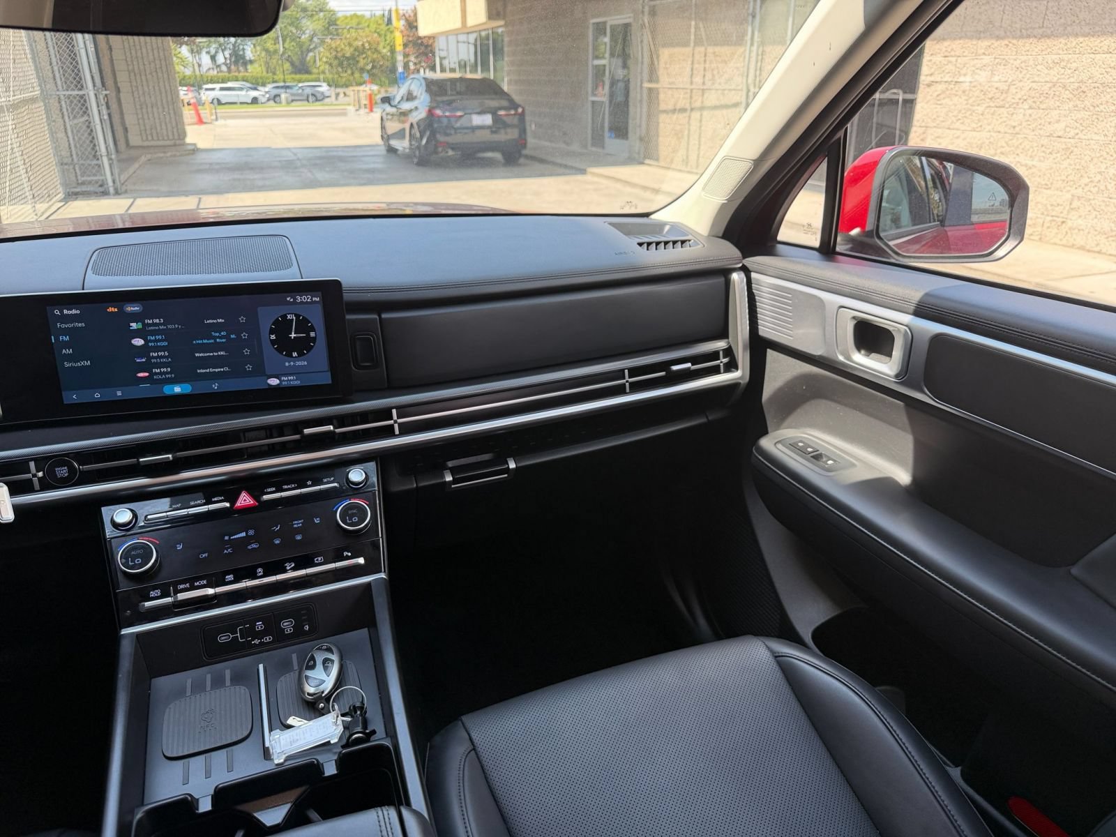 Used 2025 Hyundai Santa Fe SEL AWD/4WD image 37