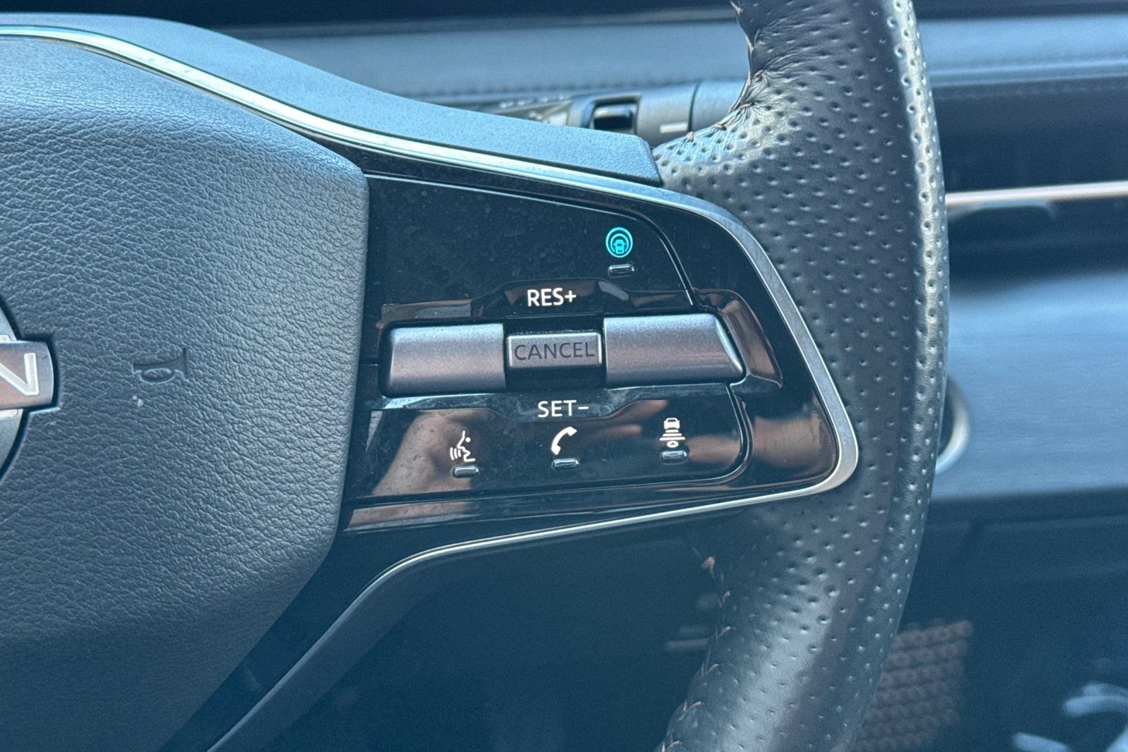 Certified 2023 Nissan Ariya FWD image 29