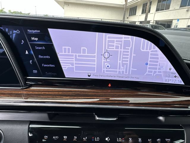 Used 2022 Cadillac Escalade Luxury w/ LPO, Illumination Package AWD/4WD image 26