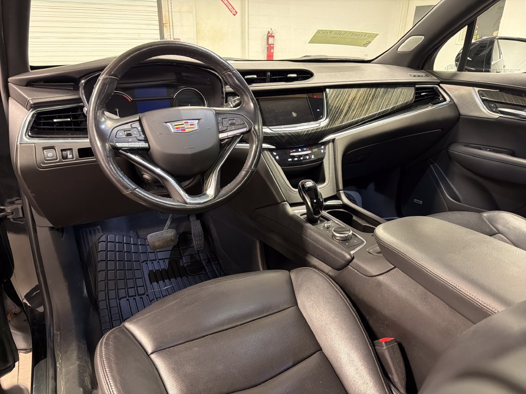 Used 2023 Cadillac XT6 Premium Luxury FWD image 30