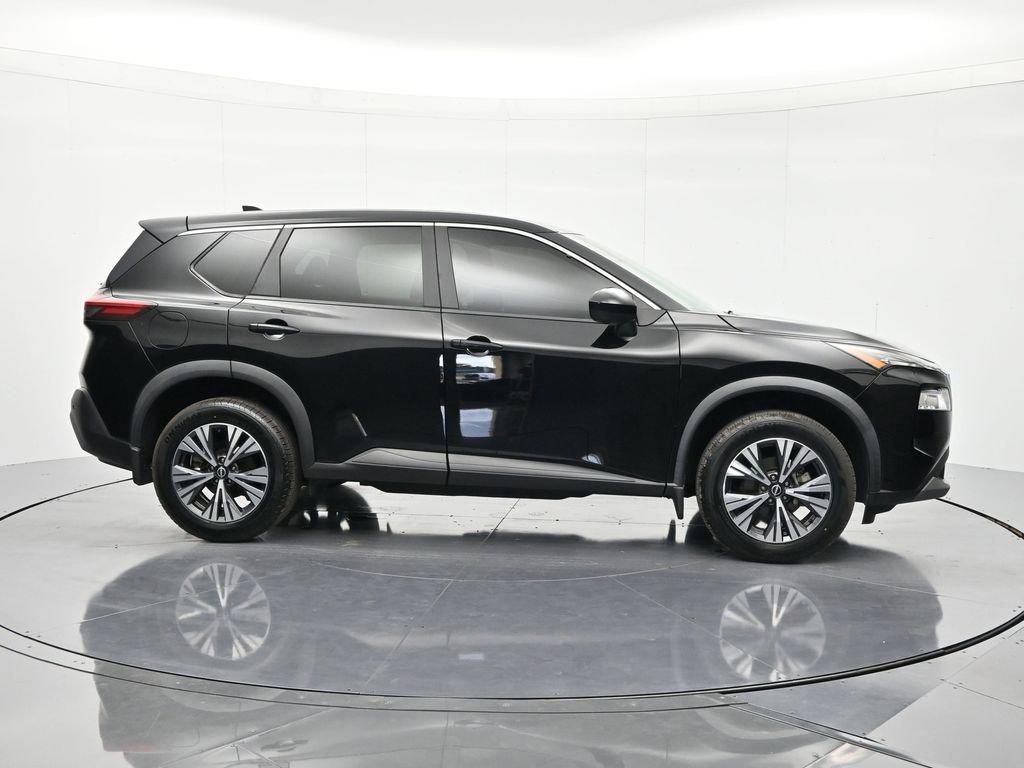 Certified 2023 Nissan Rogue SV FWD image 4