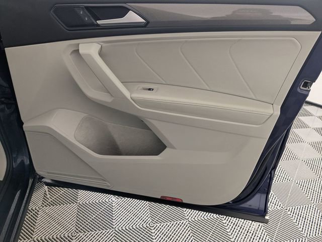 Used 2024 Volkswagen Tiguan SE image 36