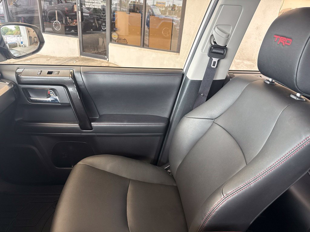 Used 2021 Toyota 4Runner Venture w/ Moonroof Package AWD/4WD image 25
