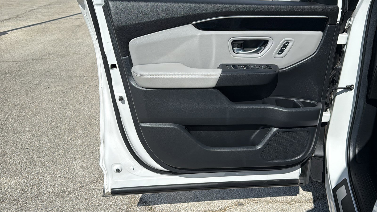 Used 2024 Honda Pilot Touring image 8