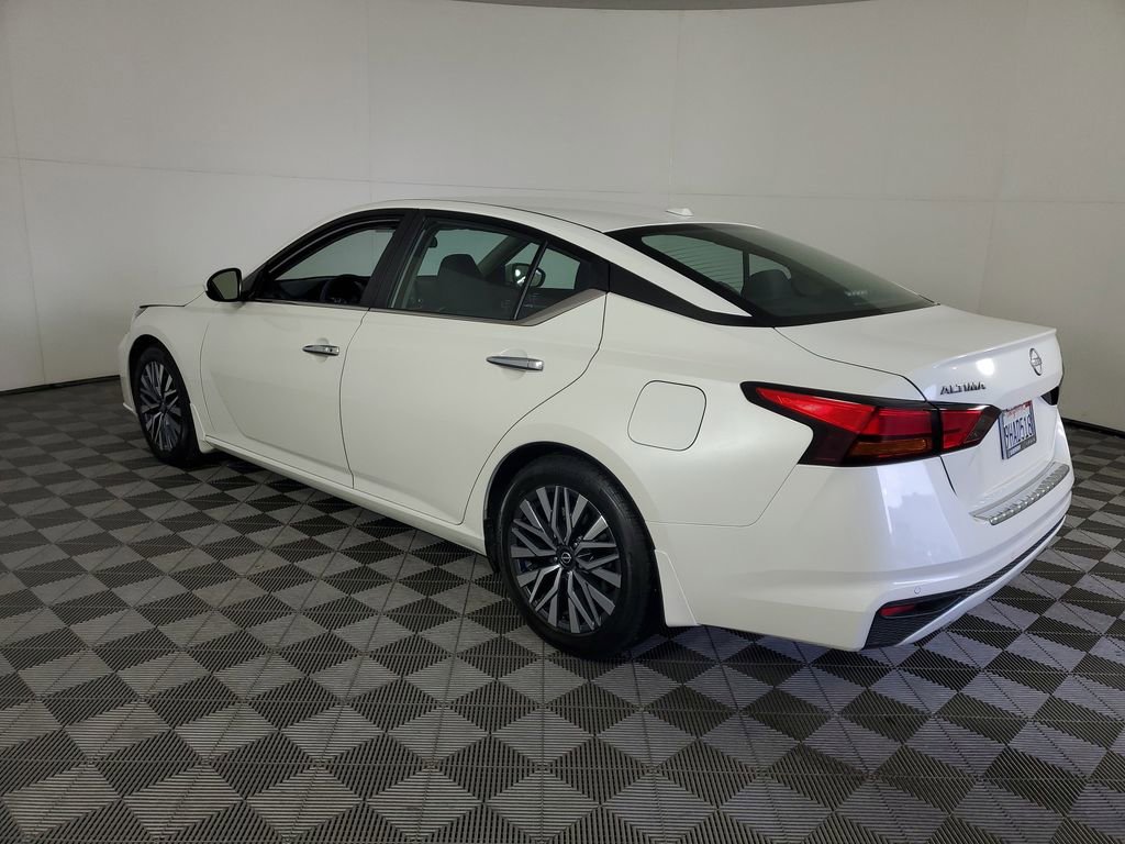Used 2023 Nissan Altima 2.5 SV image 6