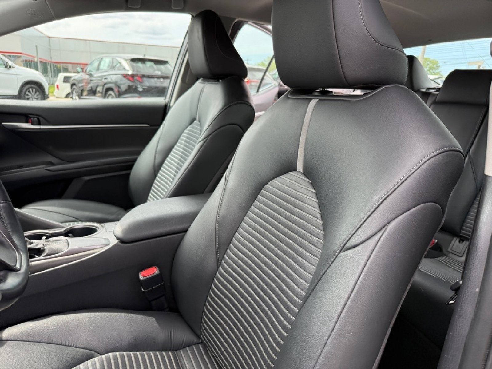 Used 2023 Toyota Camry SE FWD image 27