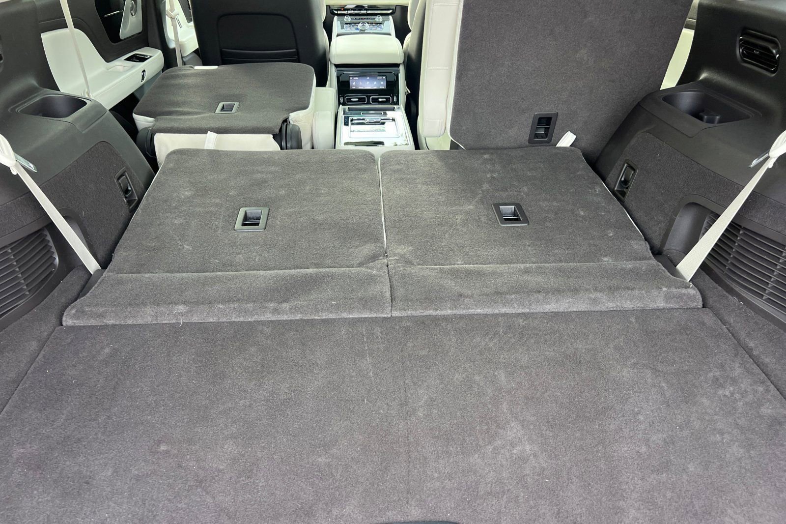 Certified 2023 Lincoln Aviator Black Label Grand Touring w/ Class IV Trailer Tow Package image 16