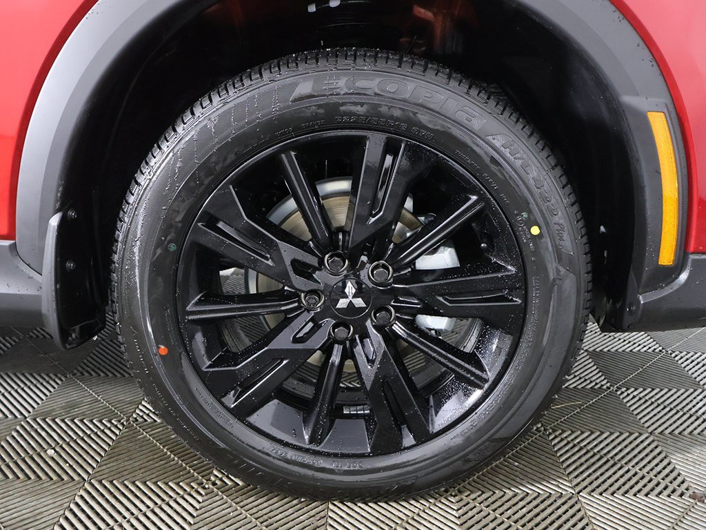 New 2025 Mitsubishi Eclipse Cross LE image 18