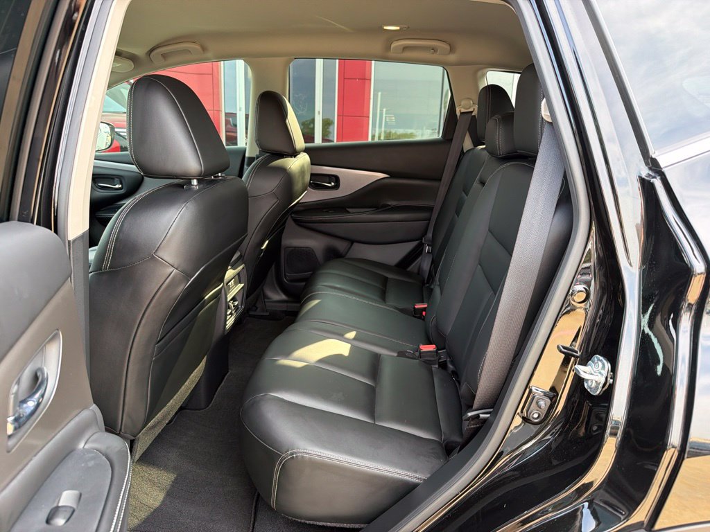 Used 2023 Nissan Murano SV w/ SV Midnight Edition Package FWD image 17