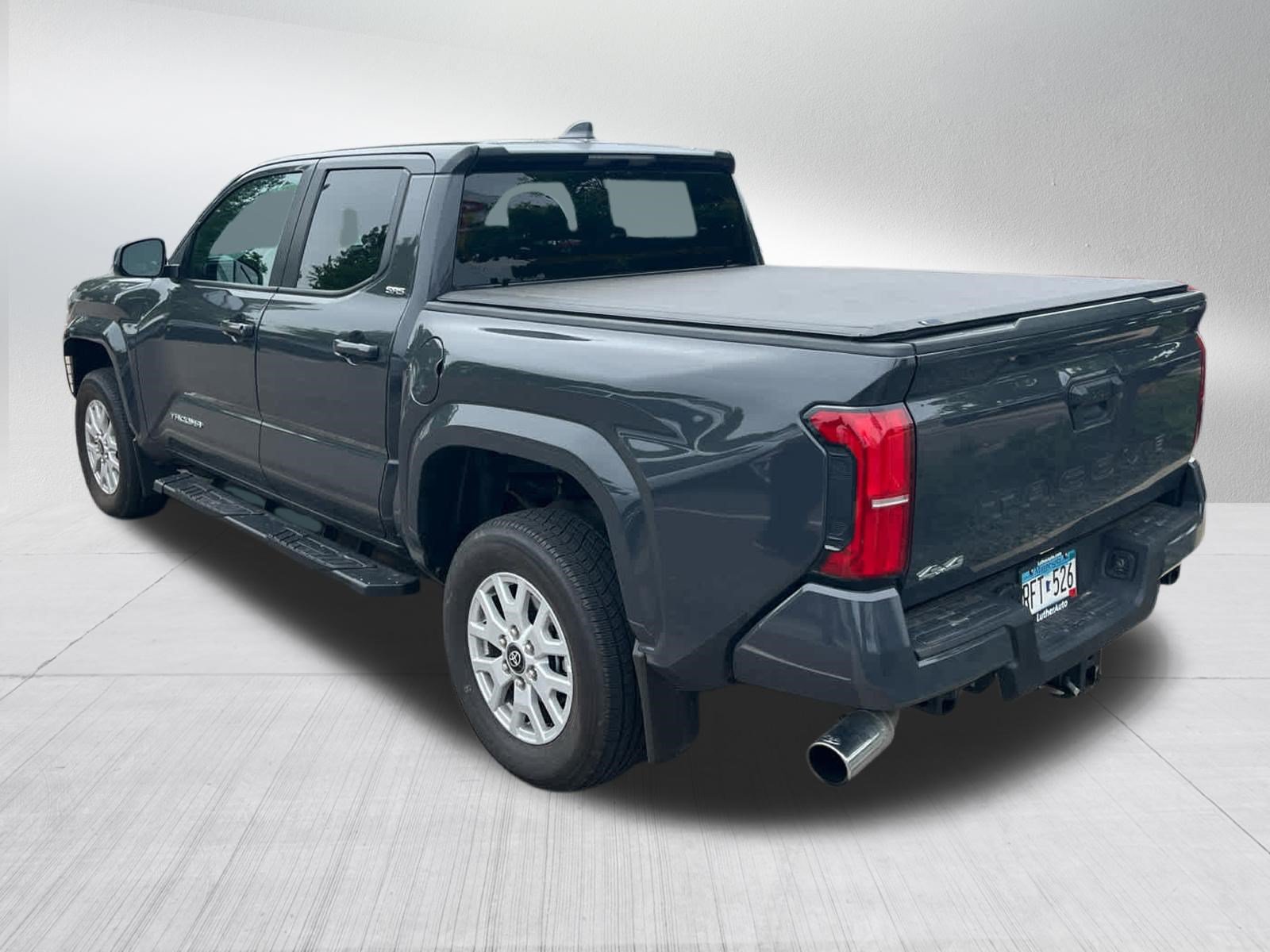 Used 2024 Toyota Tacoma SR5 AWD/4WD image 4