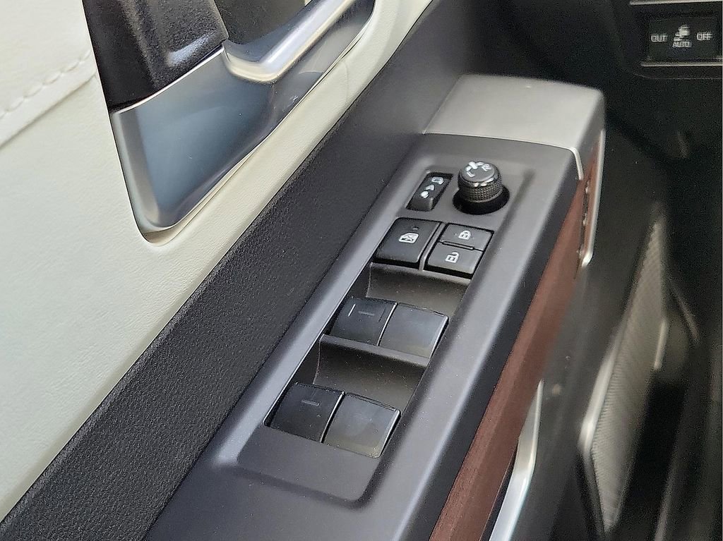 Used 2023 Toyota Sequoia Capstone image 14