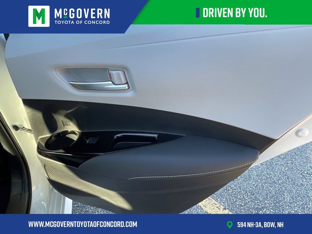 Used 2025 Toyota Corolla SE FWD image 30