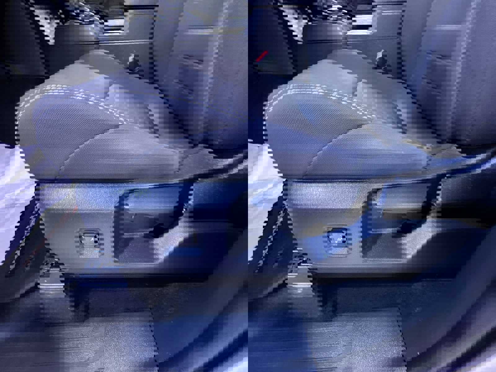 Used 2024 Toyota Tacoma TRD Off-Road image 13