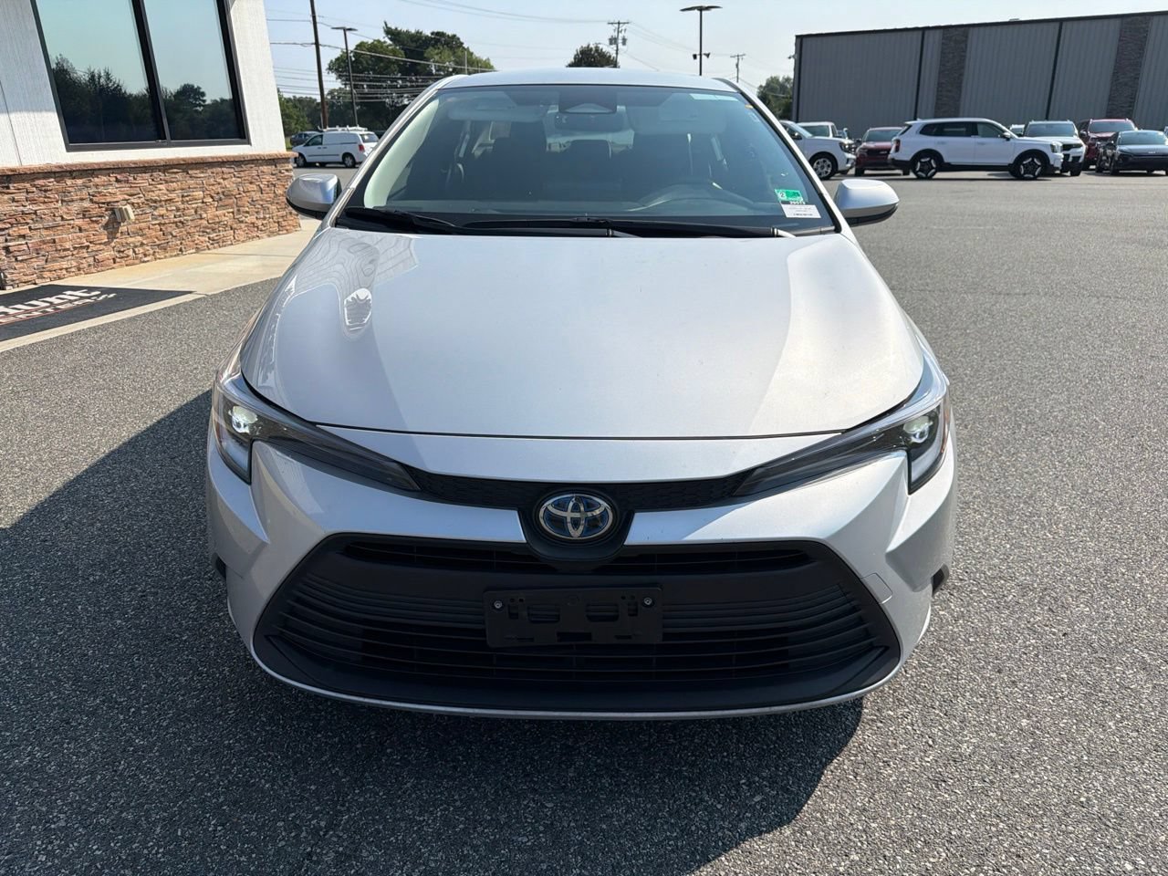 Used 2025 Toyota Corolla LE FWD image 12