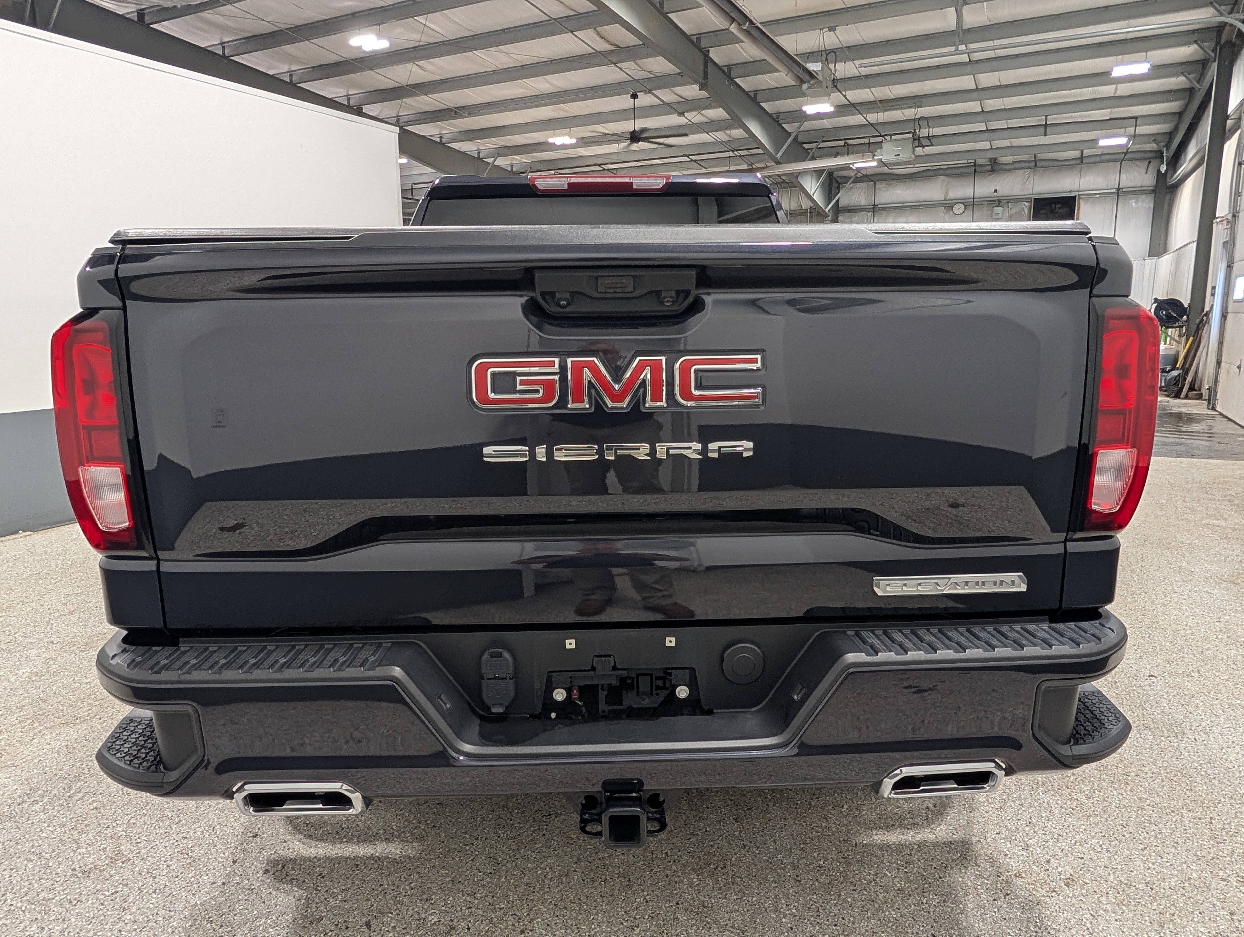 Used 2024 GMC Sierra 1500 Elevation w/ X31 Off-Road Package AWD/4WD image 11