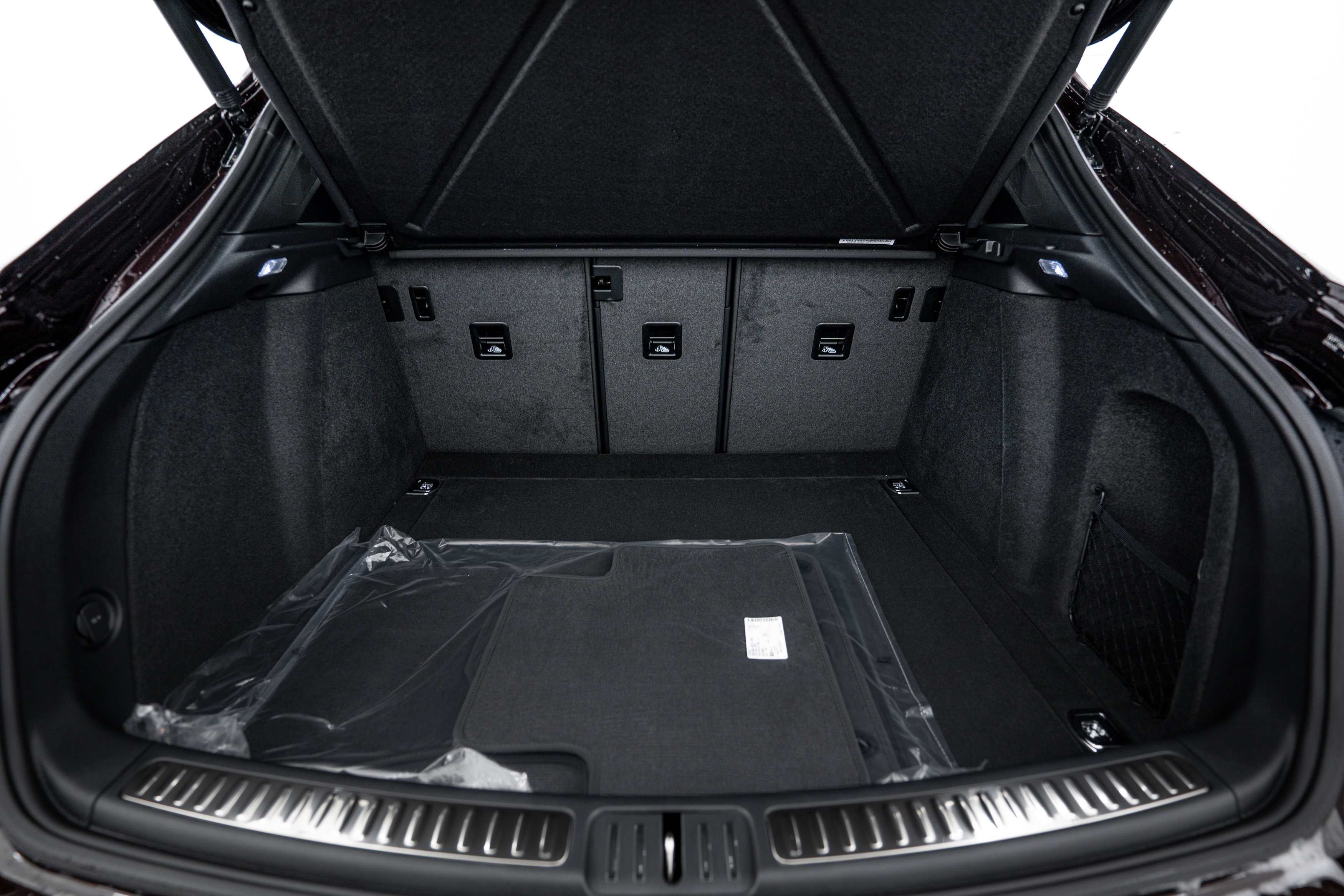 Certified 2026 Porsche Macan image 24