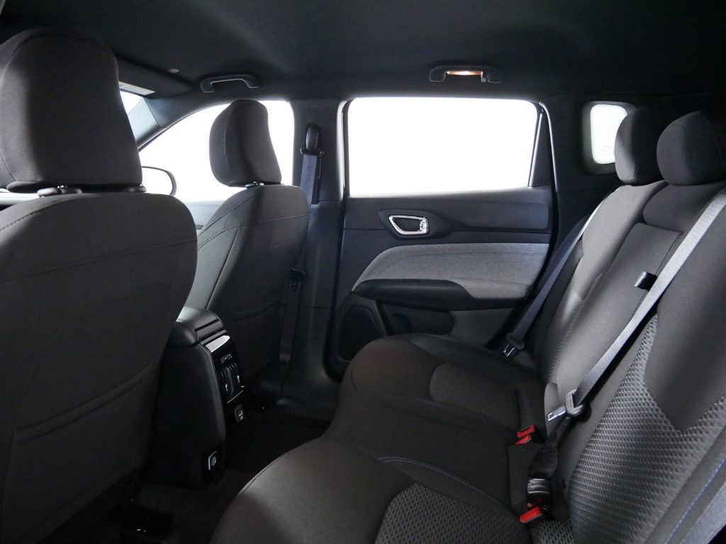 Used 2024 Jeep Compass Sport image 25